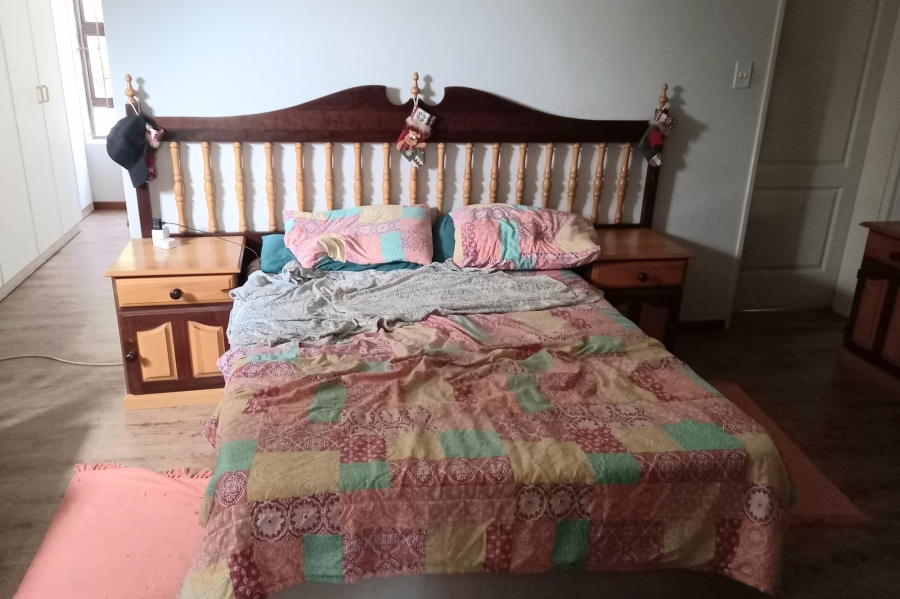5 Bedroom Property for Sale in Vredenburg Western Cape